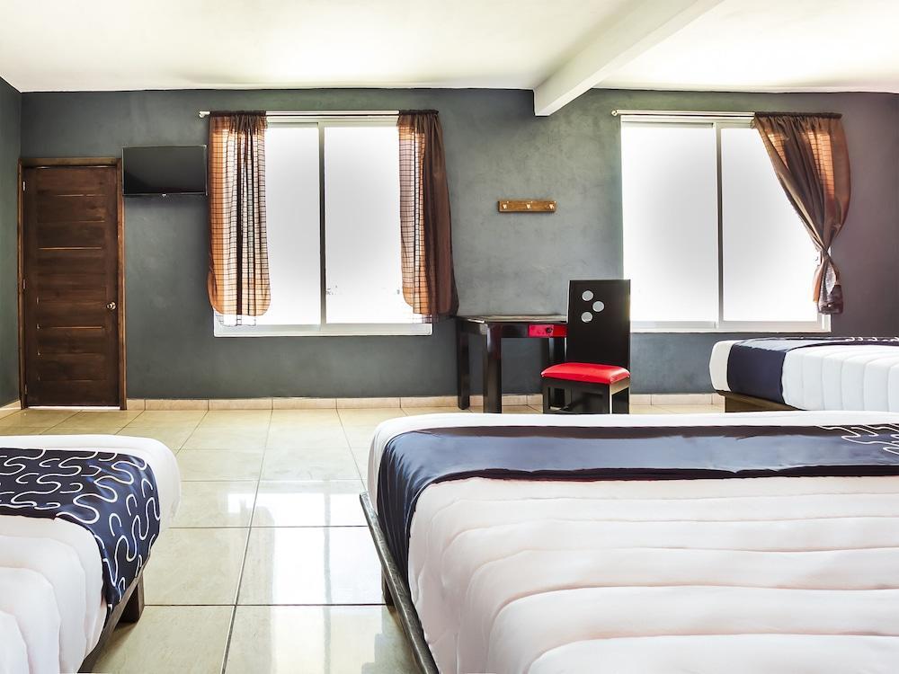 Hotel Alameda Maravatío מראה חיצוני תמונה